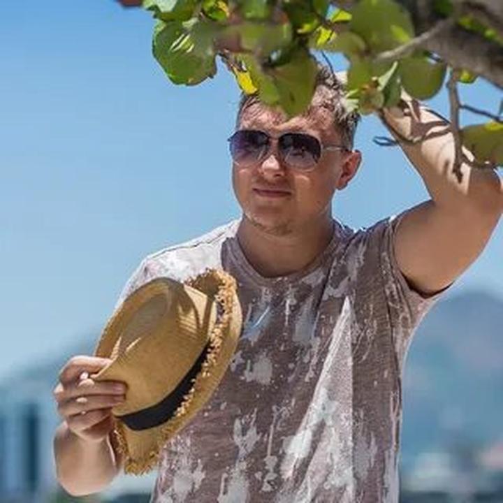 Sự Bùng Nổ Của Video Ngắn và Trí Tuệ Nhân Tạo: Vai Trò Thiết Yếu Của Đào Tạo Kỹ Năng Sáng Tạo Nội Dung_Tối ưu hóa video YouTube cho SEO